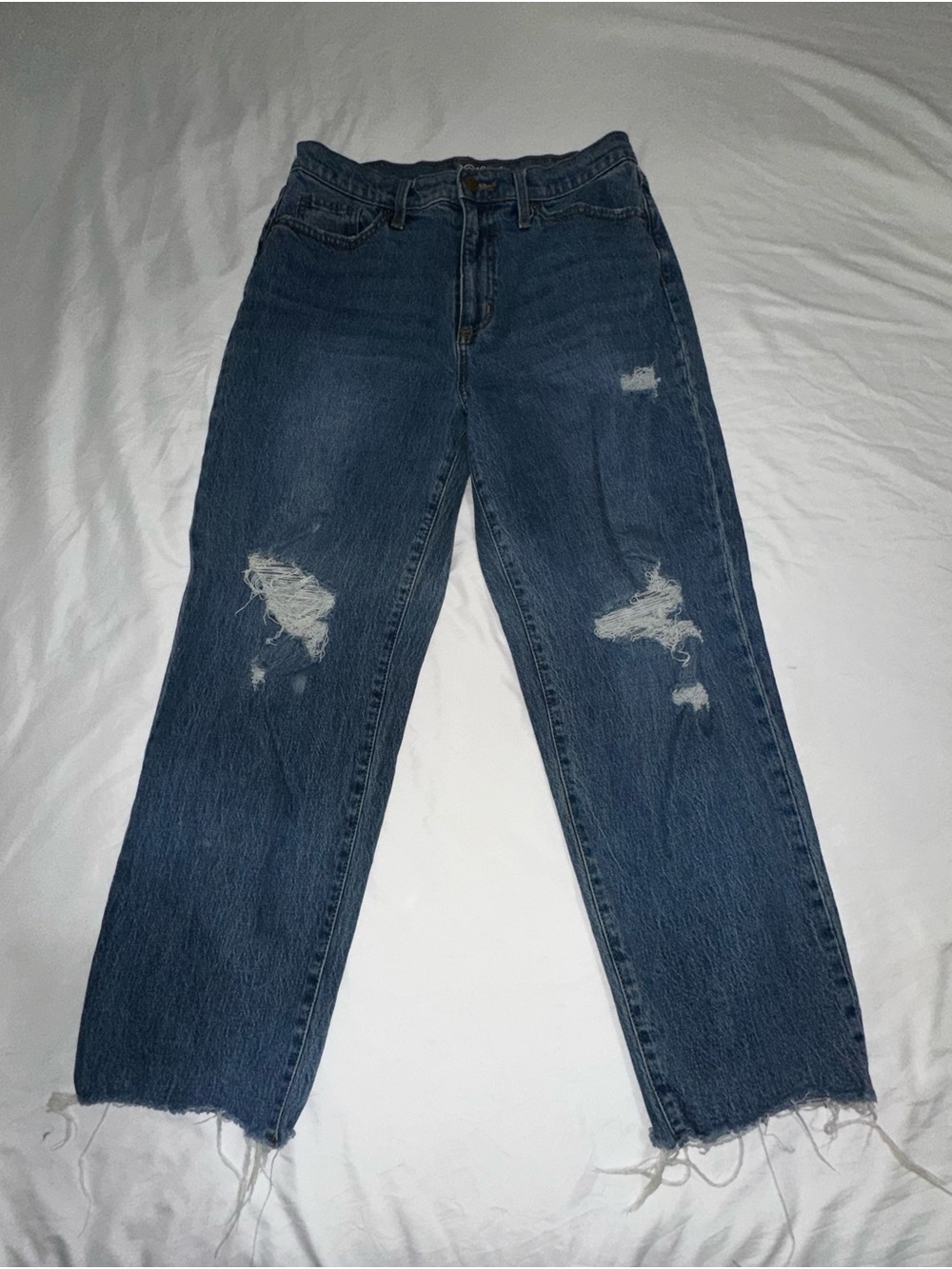 Universal Thread Women's Dark Blue Straight-Leg Ripped Jeans